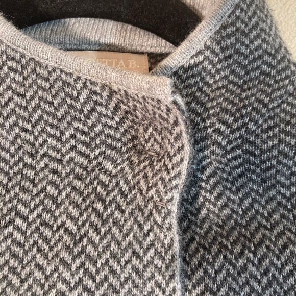 Bendetta‎ B Cardigan Women's Sz M Grey Made in Italy Soft Wool Blend Herringbone - Picture 9 of 12